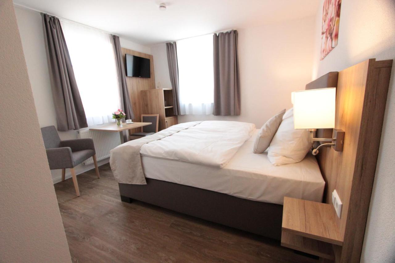Hotel Adler Bad Friedrichshall Bagian luar foto