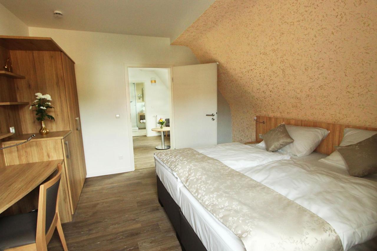 Hotel Adler Bad Friedrichshall Bagian luar foto